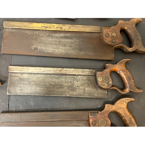 159 - Tools, collection of wood working tools, carpenters saws 11 in all.

This lot is available for in-ho... 