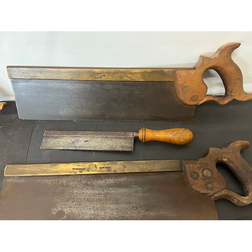 159 - Tools, collection of wood working tools, carpenters saws 11 in all.

This lot is available for in-ho... 