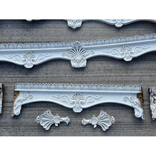 190 - Architectural salvage three large sections of decorative coving sections. alrgest is 78 inches long
... 