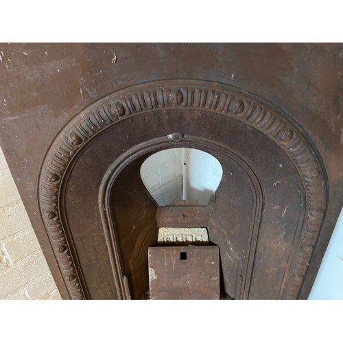 191 - Architectural Salvage, dome fronted cast iron fire front 2 ft wide x 3 ft high.

This lot is collect... 