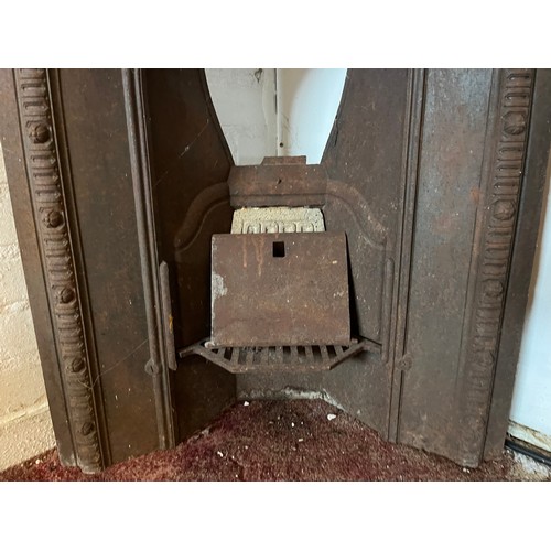 191 - Architectural Salvage, dome fronted cast iron fire front 2 ft wide x 3 ft high.

This lot is collect... 