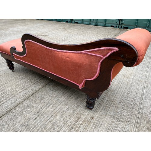 196 - Victorian Chaise Lounge with nicely figured Rosewood frame sections.

This lot is collection only