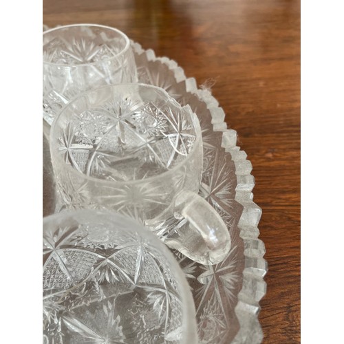 238 - Moulded glass punch bowl and glasses set a/f.

This lot is collection only