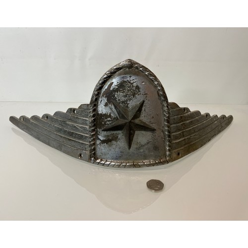 368 - Fairground art, a large and very heavy chrome plated brass front bumper / decorative plate from a ca... 