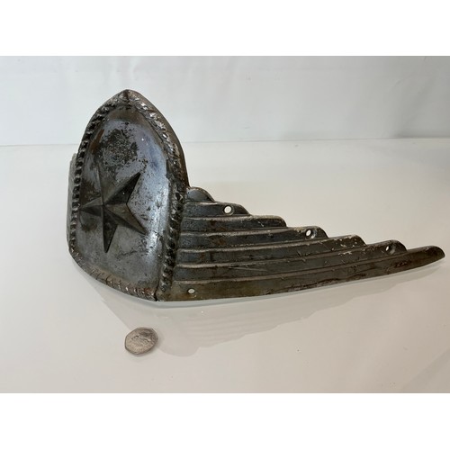 368 - Fairground art, a large and very heavy chrome plated brass front bumper / decorative plate from a ca... 