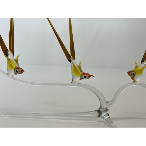 31 - Murano glass figures of birds, large and very delicate group of three on a branch structure.

This l... 