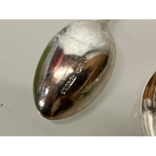 150 - Six hallmarked Silver teaspoons.

This lot is available for in-house shipping