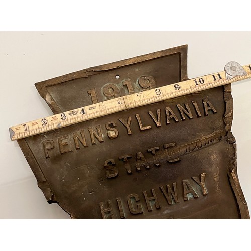 400 - Automobilia, Garage Signs, mancave decoration, Americana, a large cast bronze Pennsylvanian State Hi... 