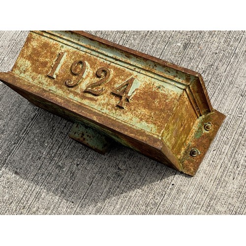 163 - Architectural salvage, a large cast iron rain hopper dated 1924. 47 cm x 24 cm x 23 cm.

This lot is... 