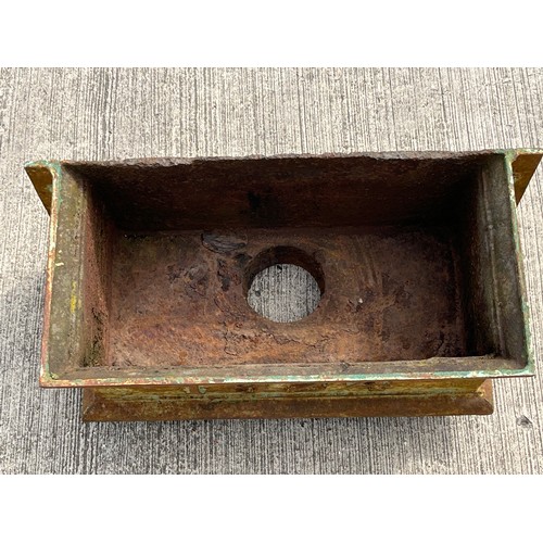 163 - Architectural salvage, a large cast iron rain hopper dated 1924. 47 cm x 24 cm x 23 cm.

This lot is... 