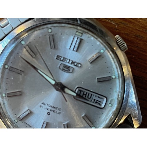 361 - A 1970’s Gents automatic day date Seiko wristwatch, working.


This lot is available for in-house sh... 