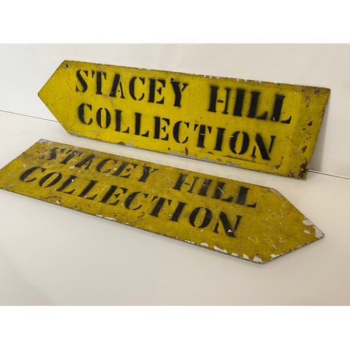 16 - Vintage road signs directing to Stacey Hill Collection. Each 50 cm long.

This lot is available for ... 