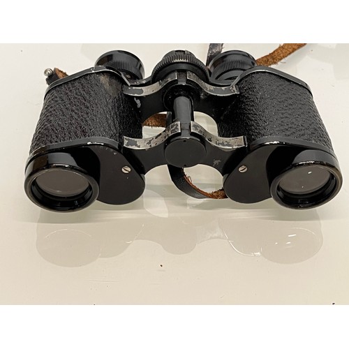 25 - Militaria, binoculars, a cased pair of Delaine Excella 8 X 26 field glasses

This lot is available f... 