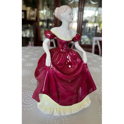 94 - Collectable ceramic figurine, Coalport Flair figurine from the Ladies of Fashion series.

This lot i... 