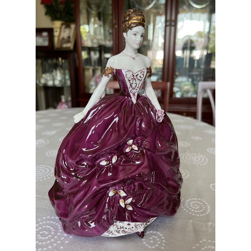 96 - Collectable ceramic figurine, Coalport, Emma, figurine sculpted by Neil Welch.

This lot is availabl... 