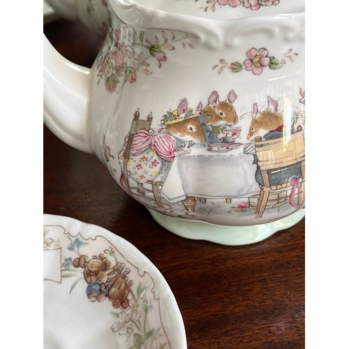 110 - Collection of Royal Doulton tea wares from the Bramley hedge range.

This lot is available for in-ho... 