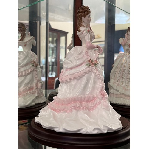 112 - Collectable ceramic figurine, Royal Worcester, The Jewel in the Crown figurine from the Splendour at... 