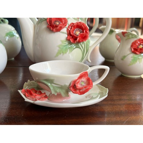 120 - Franz collectable ceramics, Poppy themed tea for one.

This lot is available for in-house shipping