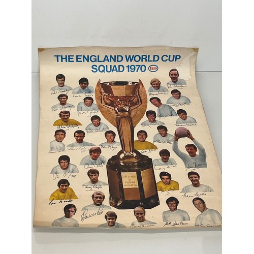 134 - England football world cup squad 1970 promotional poster from Esso Il Co. 67 cm x 51 cm.

This lot i... 