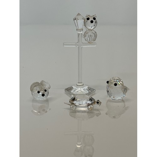 523 - Three Glass figurines Swarovski etc

This lot is available for in-house shipping