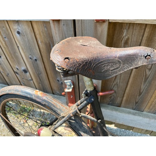 280 - Pre war ladies Rudge bicycle great WWII re-enactment prop.

This lot is collection only