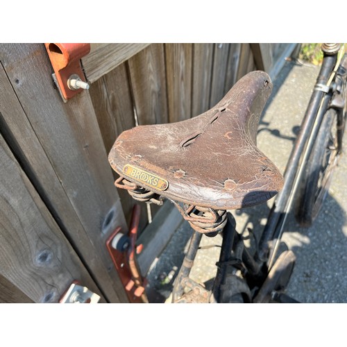 280 - Pre war ladies Rudge bicycle great WWII re-enactment prop.

This lot is collection only