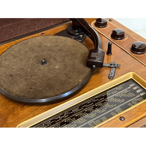 215 - Vintage Art Deco music centre by Ultra, record deck, speaker and tuner in a wooden case. 47 cm x 41 ... 