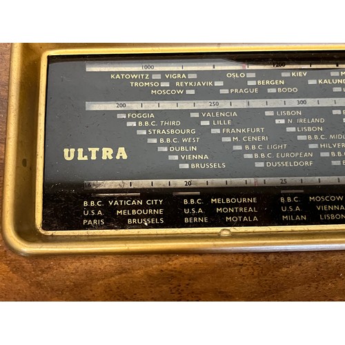 215 - Vintage Art Deco music centre by Ultra, record deck, speaker and tuner in a wooden case. 47 cm x 41 ... 