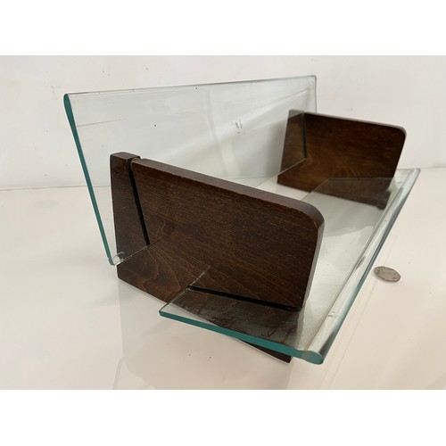 217 - Mid C 20th designer book stand, 45 cm x 21 cm  x 17 cm high.

This lot is available for in-house shi... 