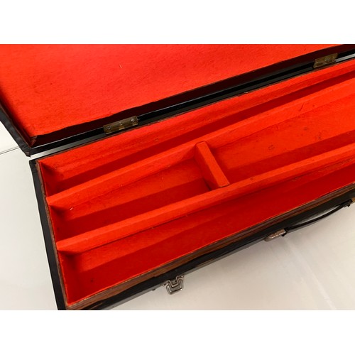 222 - Vintage gun case, 83 cm x 28 cm x 7 cm

This lot is available for in-house shipping