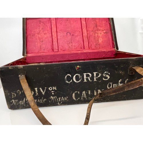 224 - Militaria, large lined canvas and wood officers trunk from WWI.  68 cm x 34 cm x 25 cm high

This lo... 