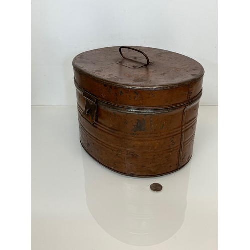 213 - Enamelled steel hat tin,  33 cm x  27 cm x 23 cm high.

This lot is available for in-house shipping