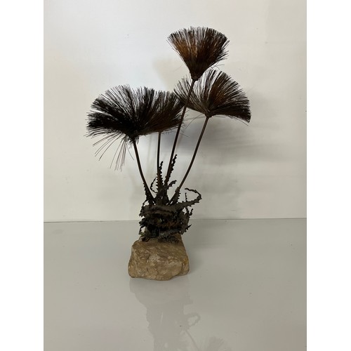 309 - Metal work sculpted plant still life. 52 cm high

This lot is available for in-house shipping