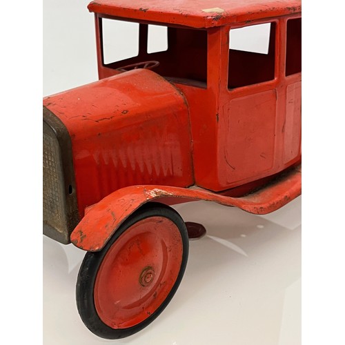 437 - Triang truck body and chassis, possibly fitted with a crane originally. 44cm long.

This lot is avai... 