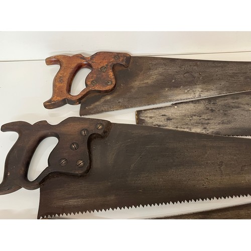 186 - A collection of eight woodworking saws, from a large collection of wood working and other tools.    ... 