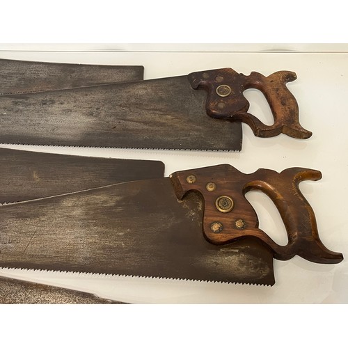 186 - A collection of eight woodworking saws, from a large collection of wood working and other tools.    ... 