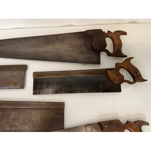 190 - A collection of six woodworking saws, from a large collection of wood working and other tools.    9
... 