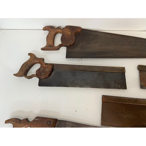 190 - A collection of six woodworking saws, from a large collection of wood working and other tools.    9
... 