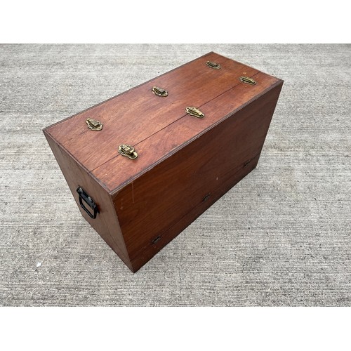 198 - Tools, vintage carpenters tools and engineering tools. A wooden tool chest, 78 cm x 35 cm x 46 cm hi... 