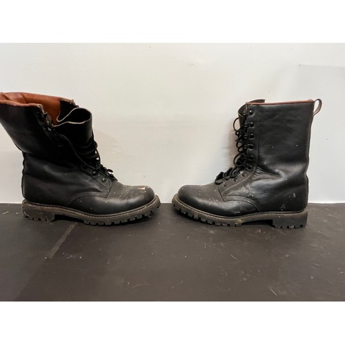 203 - Vintage leather work boots size 9 screwed on soles.

This lot is available for in-house shipping