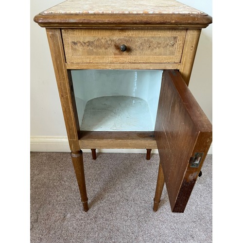 9 - Marble topped bedside cupboard, 40 cm x 40 cm x 82 cm high.

This lot is collection only