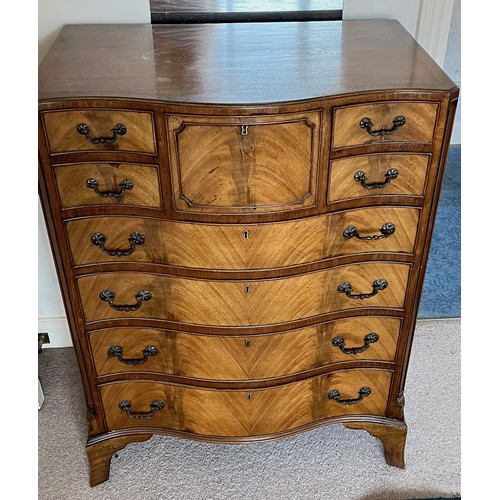 10 - Edwardian chest of eight drawers with a serpentine front.

This lot is collection only