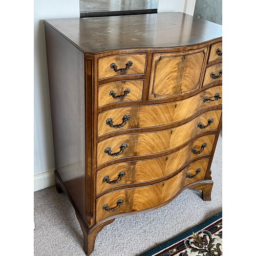 10 - Edwardian chest of eight drawers with a serpentine front.

This lot is collection only