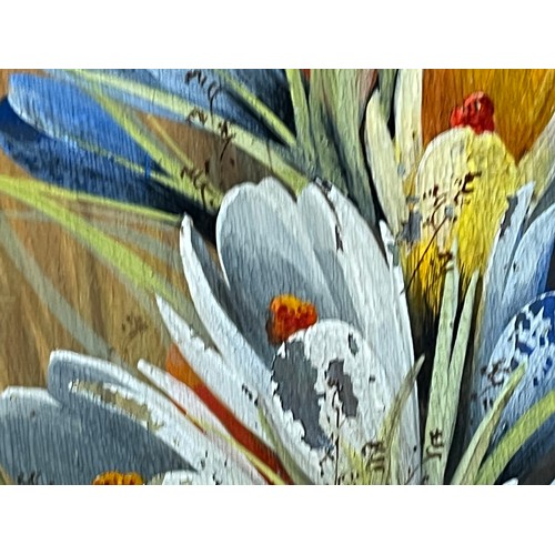 39 - A pair of painted floral studies on wooden panels, each measures 25 cm x 32 cm.

This lot is availab... 