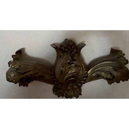 63 - Decorative carved and gilded section 60 cm wide.

This lot is available for in-house shipping