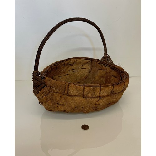 71 - Wicker woven basket, heart shaped design, 43 cm x 40 cm 38 cm high.

This lot is available for in-ho... 