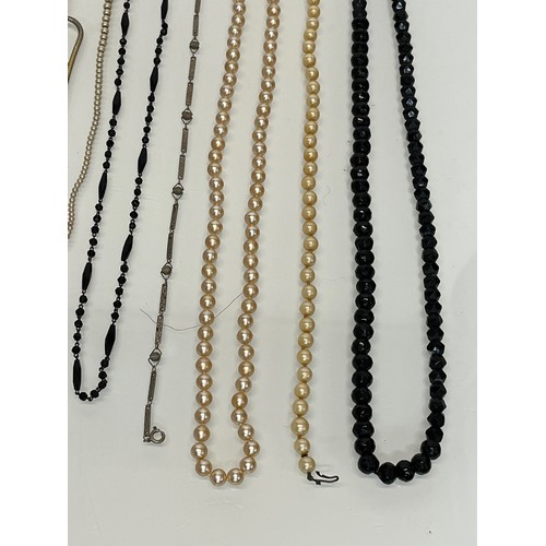 87 - A collection of necklaces.

This lot is available for in-house shipping