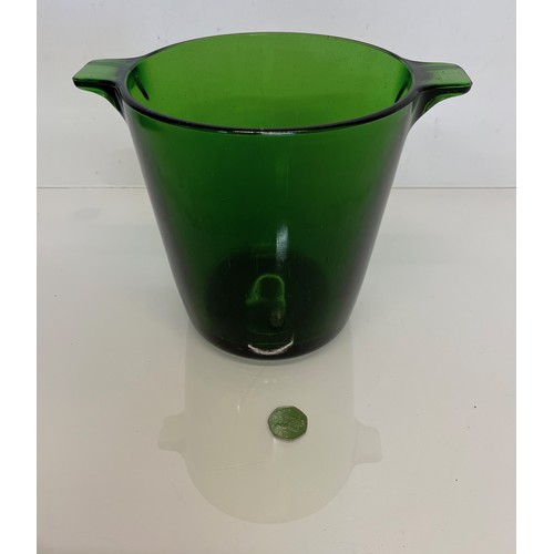 92 - Emerald Green glass wine cooler.

This lot is available for in-house shipping