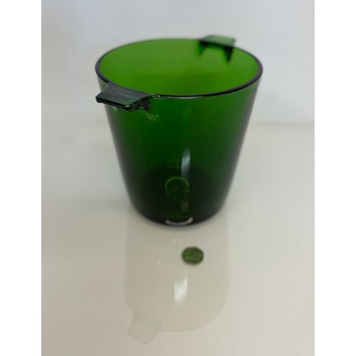 92 - Emerald Green glass wine cooler.

This lot is available for in-house shipping