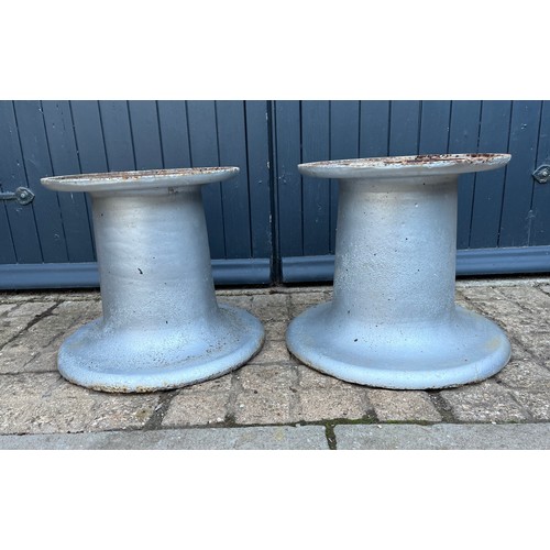 98 - Pair of large cast iron industrial harbour mooring fittings 45 cm and 37 cm in dia x 37 cm high.

Th... 